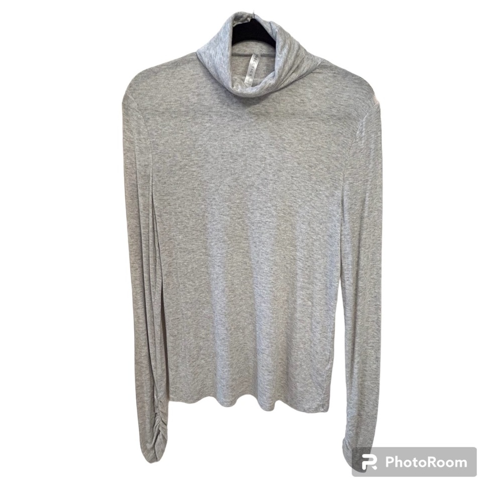 Fabletics Jess Light Grey Heather Turtleneck Top … - image 4